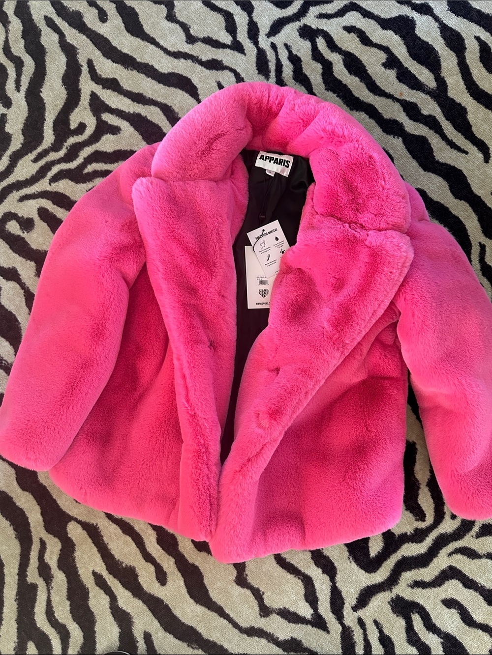 APPARIS FAUX FUR COAT NWT